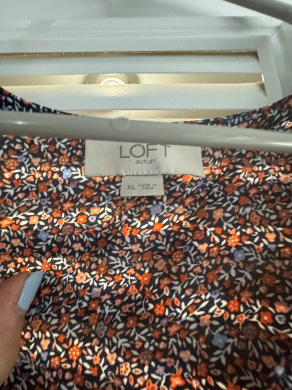 Loft Floral Tank Top Size XL - Picture 3 of 3